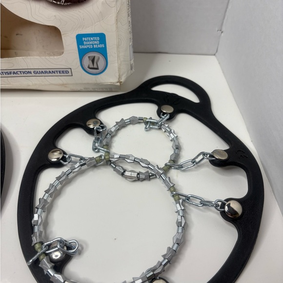 Yaktrax Diamond Grip Ice Traction Cleats - Black Size X-LARGE - Picture 3 of 6